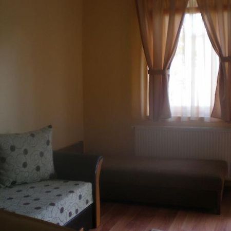 Апартаменты Tornacos Apartmanhaz Шарошпатак Экстерьер фото